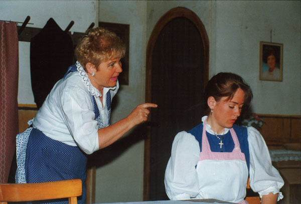 Theater_2011.09.23_1049_OpaWillHeiraten08.jpg