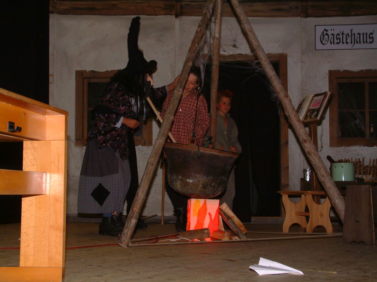 Theater_2018.12.04_1507_2004_Hexenbrei_037.jpg